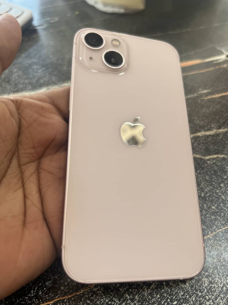 Apple iPhone 13 0