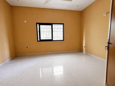 Gulshan Iqbal block 9.600 square yards  1st Floor Near Aziz Bati Park 3 Bed DD Commercial Space Rent Demand 2 Lac 70000 *Code(16715)*