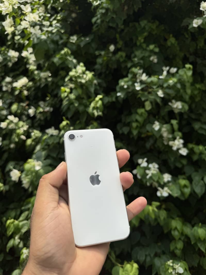 Apple iPhone SE 0