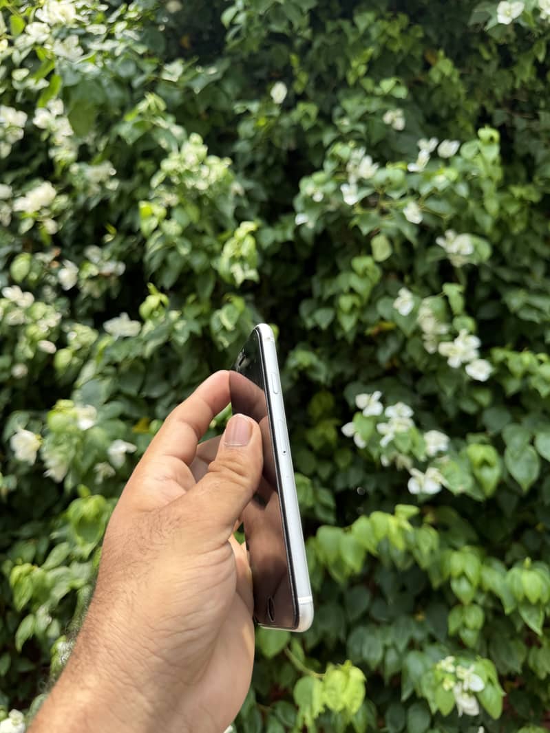 Apple iPhone SE 2