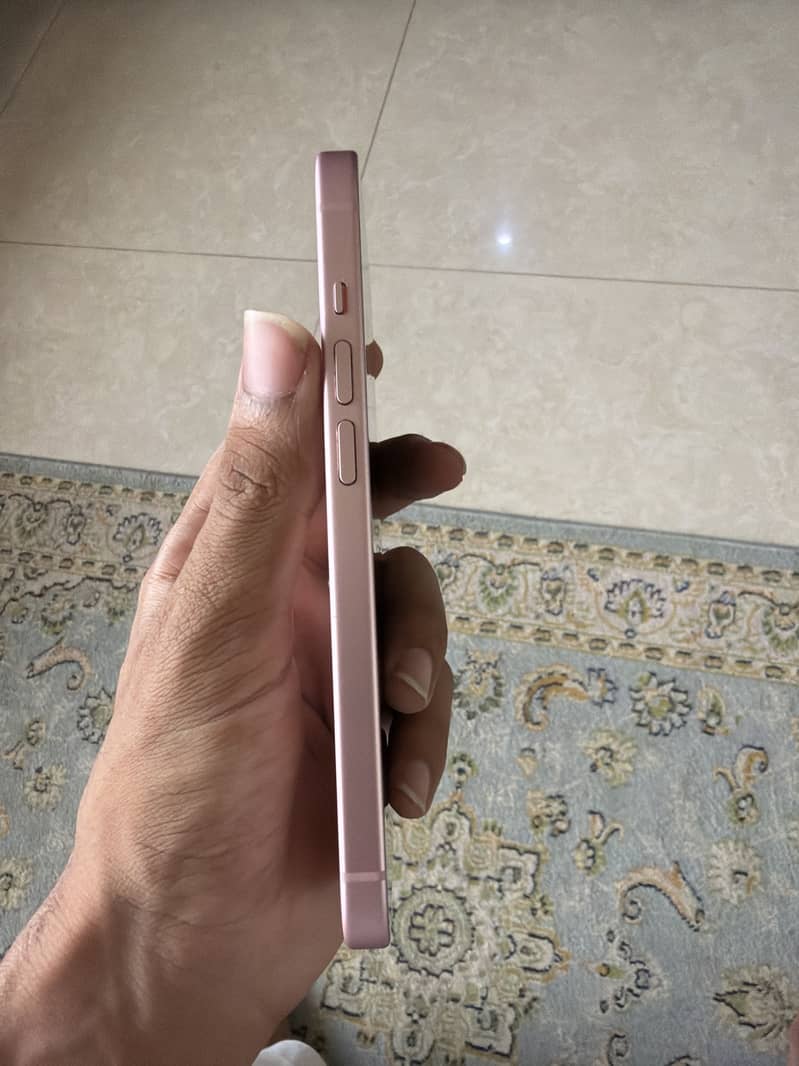 Apple iPhone 15 2