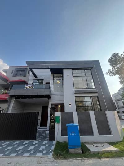 6 Marla Corner House For Sale in Eastern Block Bahria Orchard Lahore