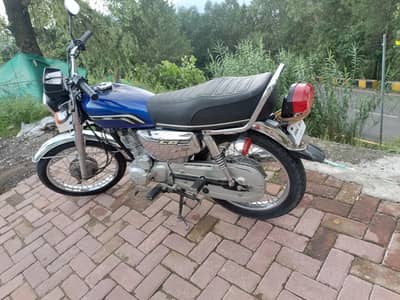 Honda 125 spacial editon zero metar bike
