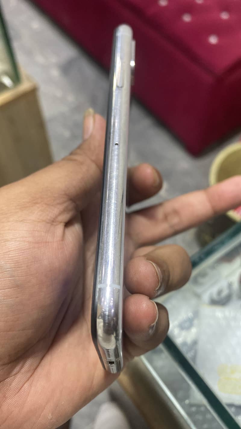 Apple iPhone X 2
