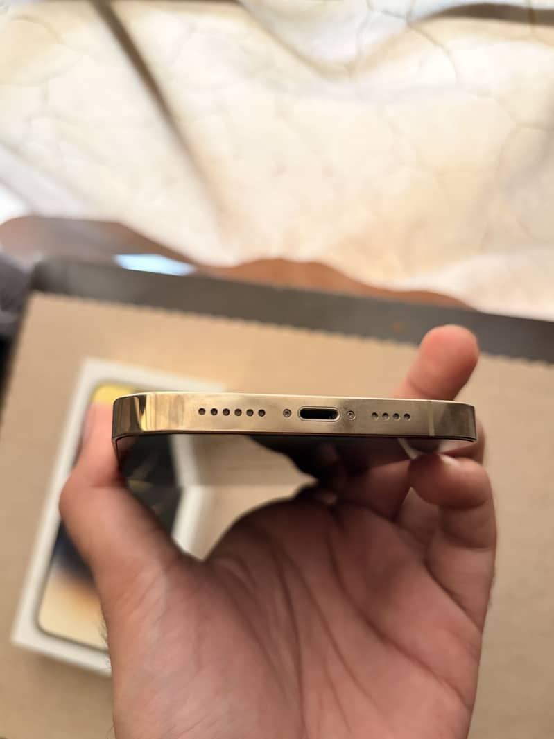 Apple iPhone 14 Pro Max 4