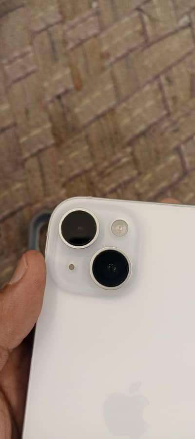 Apple iPhone 15