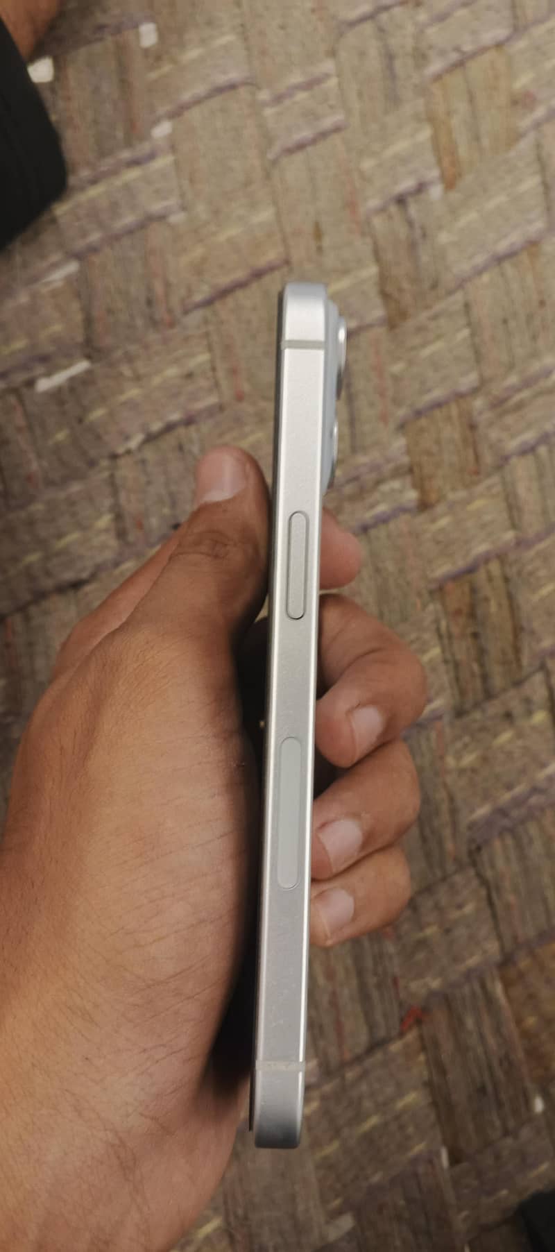 Apple iPhone 15 4