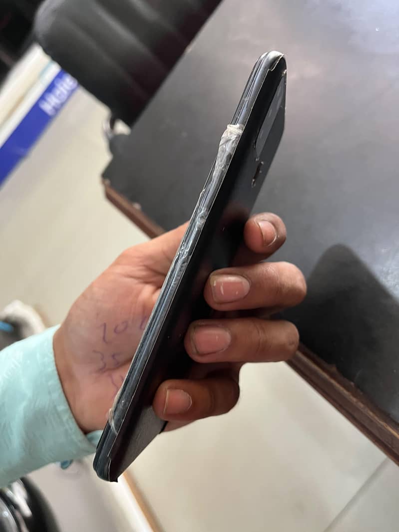 Infinix Hot 6 4