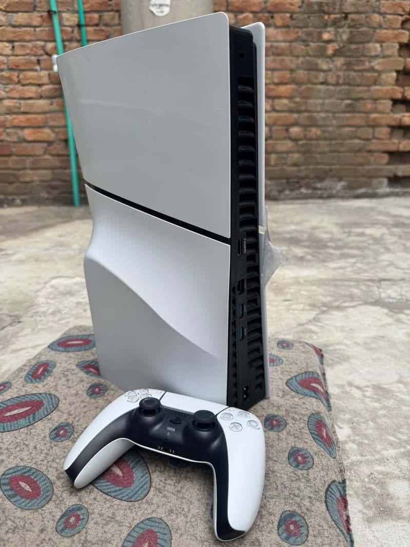 PS5 Disc Slim edition 0