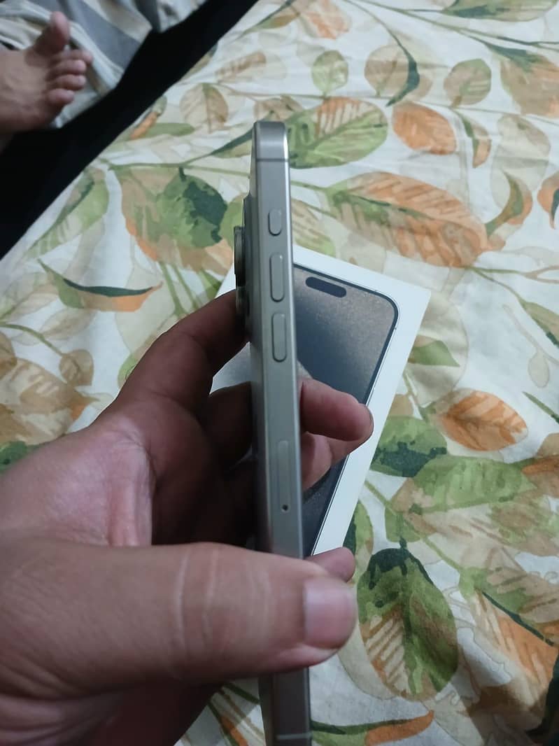 Apple iPhone 15 Pro Max 1