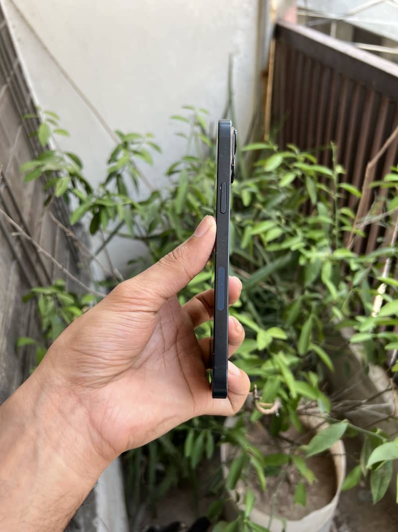 Apple iPhone 14 plus 0