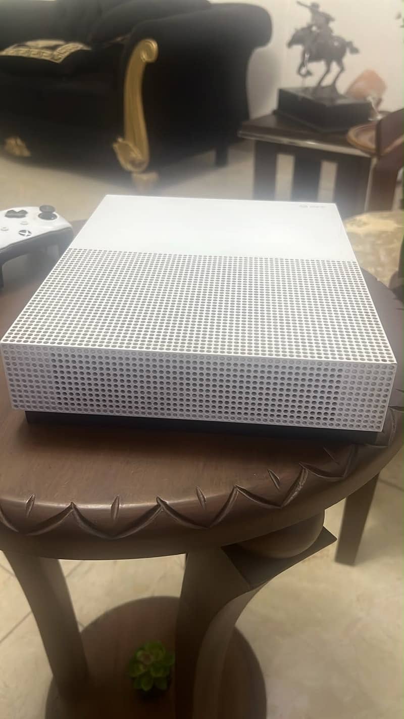Xbox one s 1 tb 1
