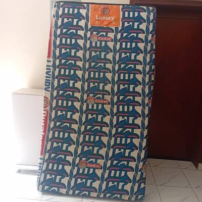single bed mattress urgently sale