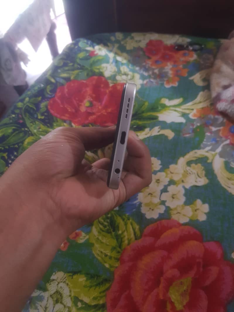 infinix Smart 10 plus 5