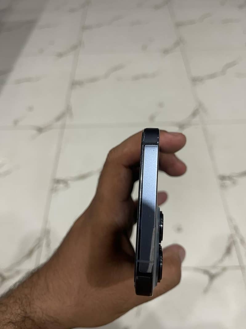 Apple iPhone 13 Pro Max 5