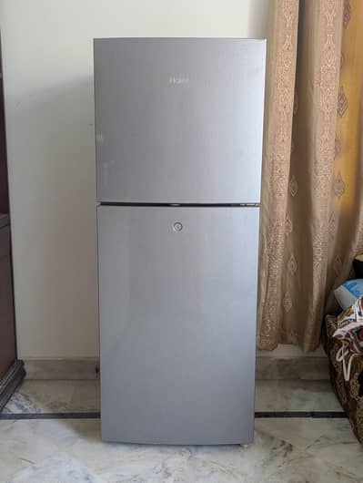 Haier fridge (hrf-246eb/ep) 10 yrs warranty only used 2 years