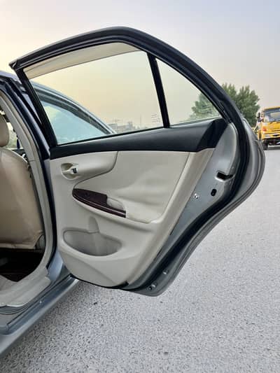 Toyota Corolla GLI 2013