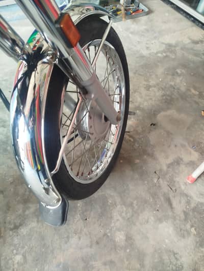 Honda 125 Red Colour