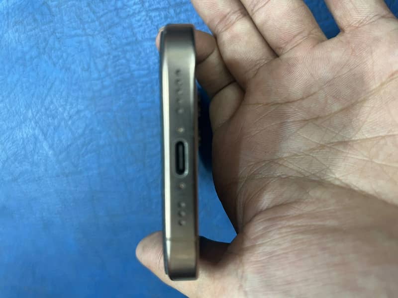 Apple iPhone 16 Pro 5