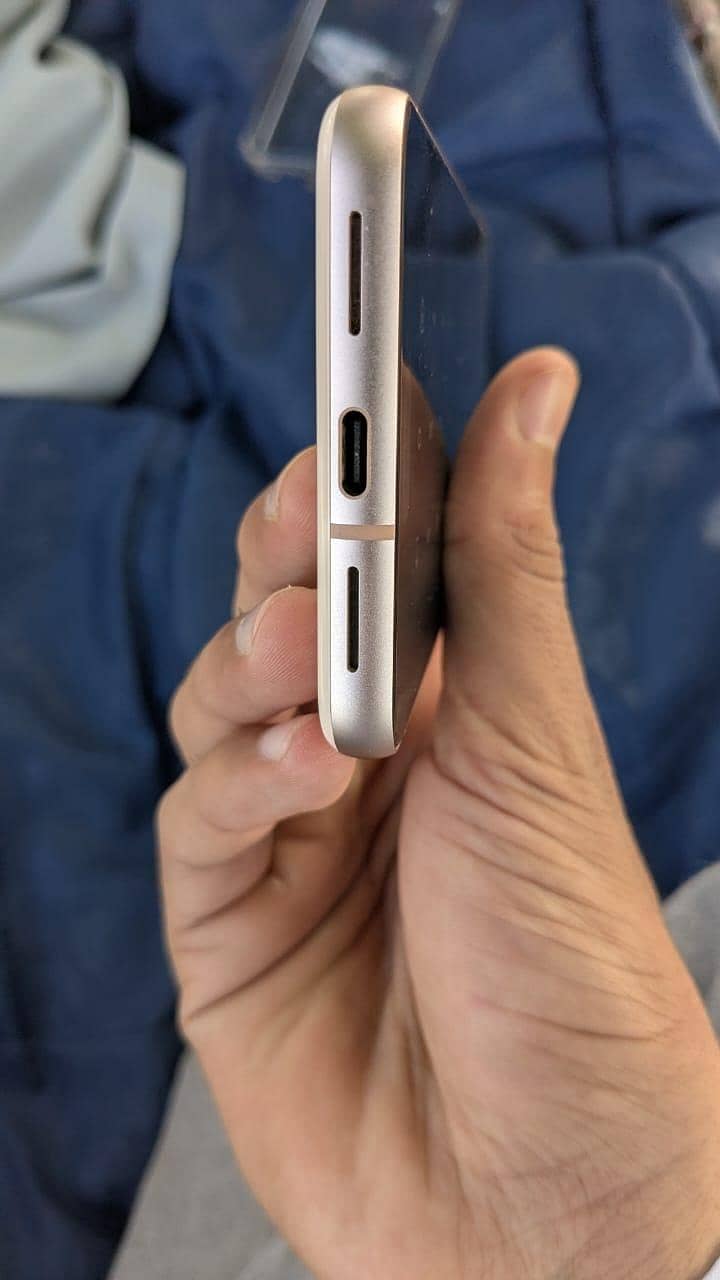 Google Pixel 8 10 10 6