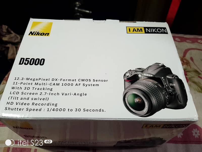Nikon D5000 0
