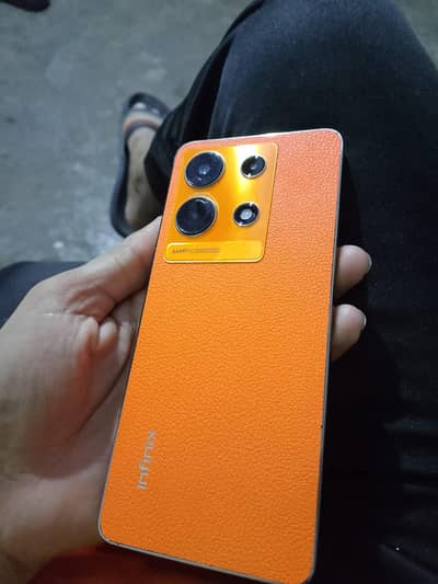 Infinix Note 30 8.256gb ( read bio)