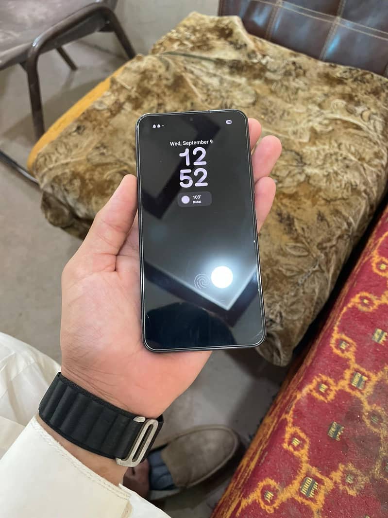 Samsung Mobile S22 7