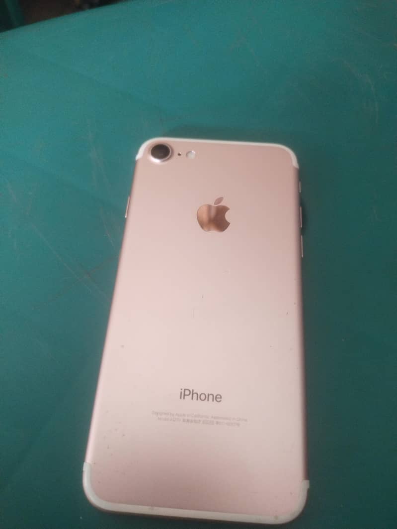 Apple iPhone 7 0
