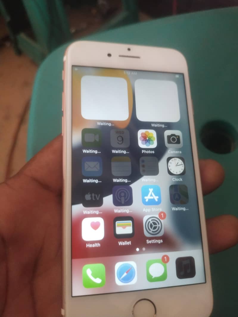 Apple iPhone 7 1
