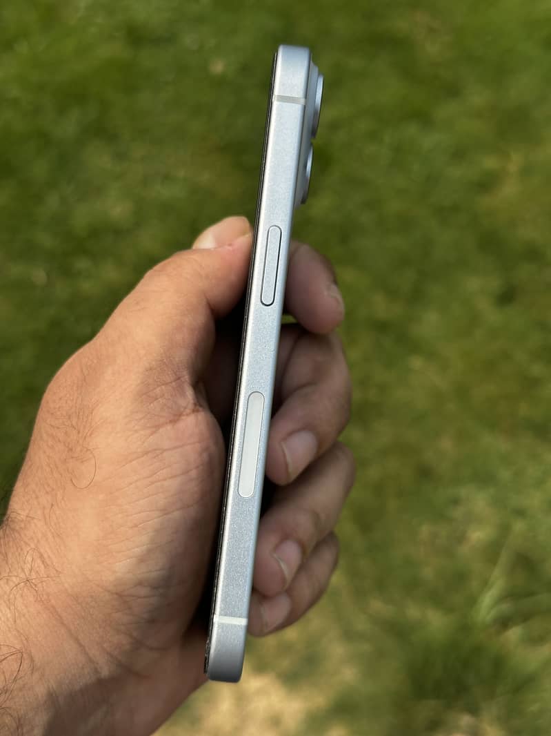 Apple iPhone 15 6