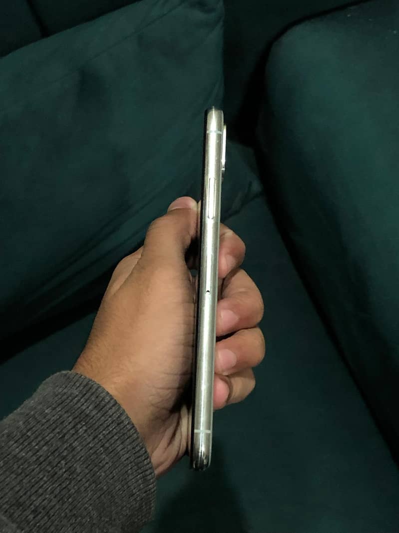 Apple iPhone X (read description) 3