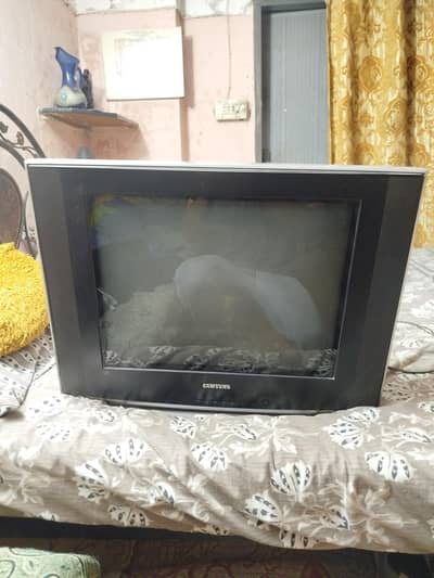 HOME USE TV SAMSUNG AND TROLIE URGENT SALE
