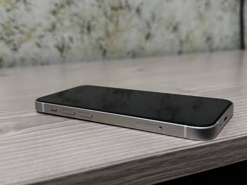 Apple iPhone 12 mini 6