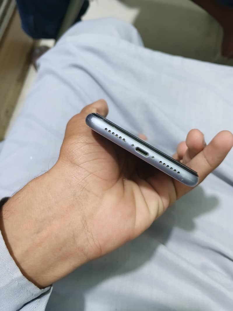 Apple iPhone 11 5