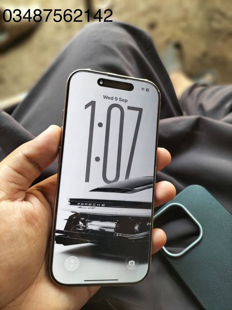 Apple iPhone 16 Pro 2