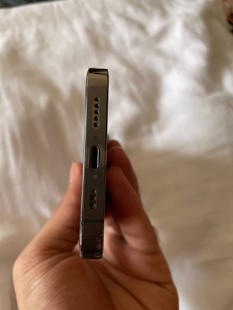 Apple iPhone 13 Pro 3