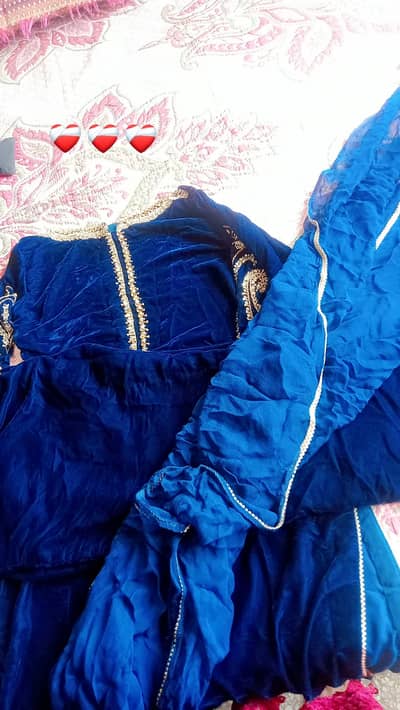 new velvet ka kurta pajana 3 pice suit he pehna Ni hoa bss buy kr K ra