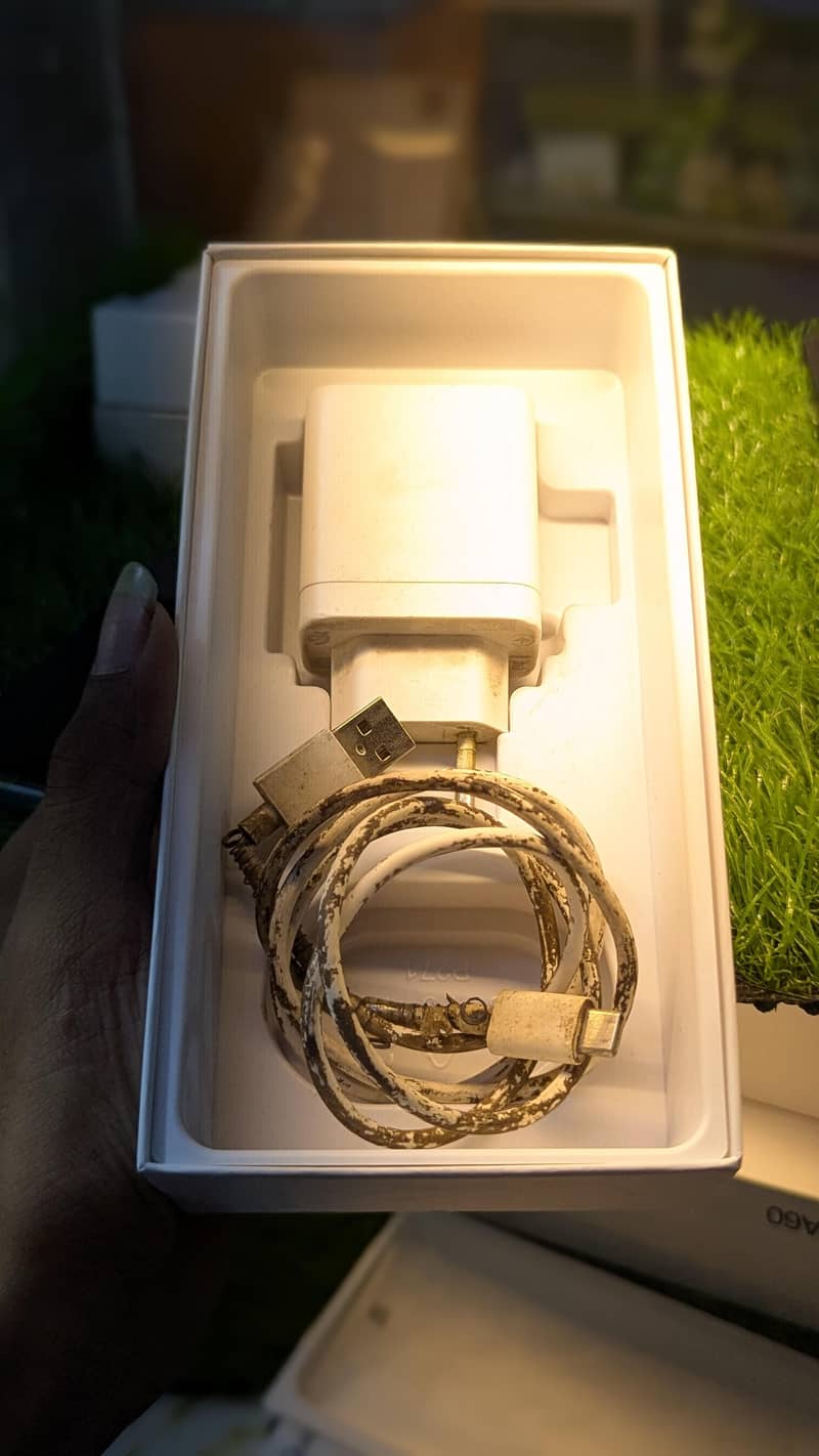 OPPO A60 4