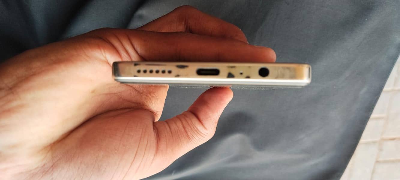 Tecno CAMON 30 nove 2