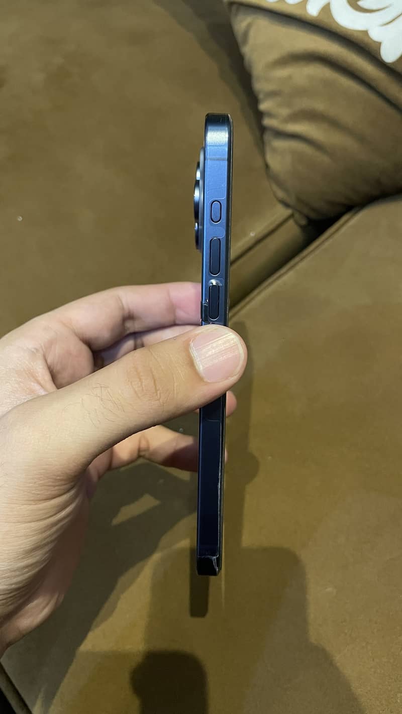 iPhone 15 pro max 1
