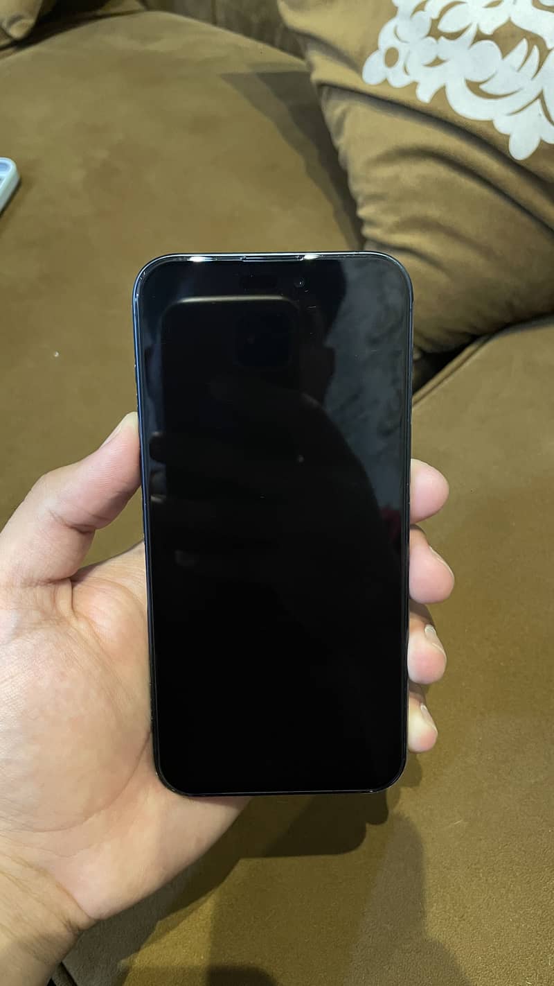 iPhone 15 pro max 2