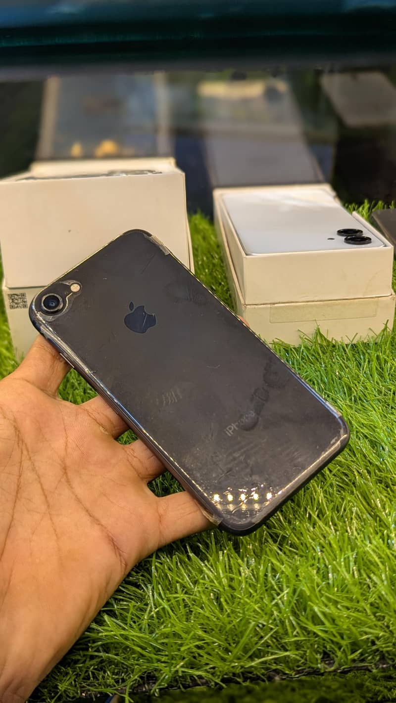 Apple iPhone 8 2