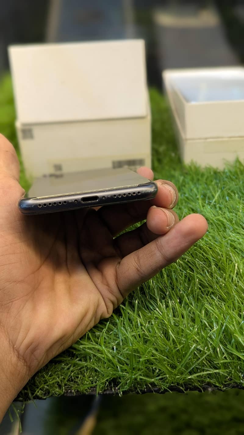 Apple iPhone 8 7