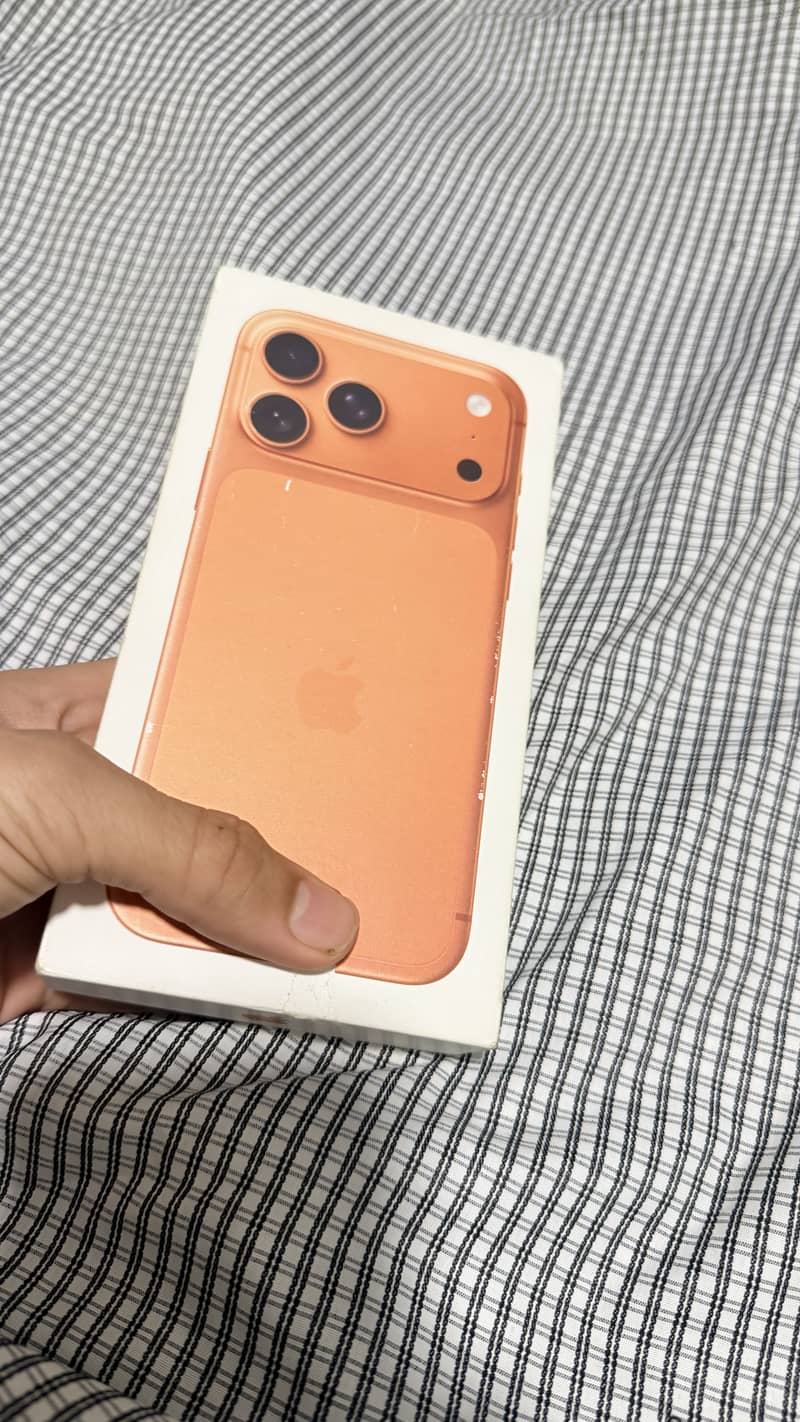 Apple iPhone 17 Pro Max 5
