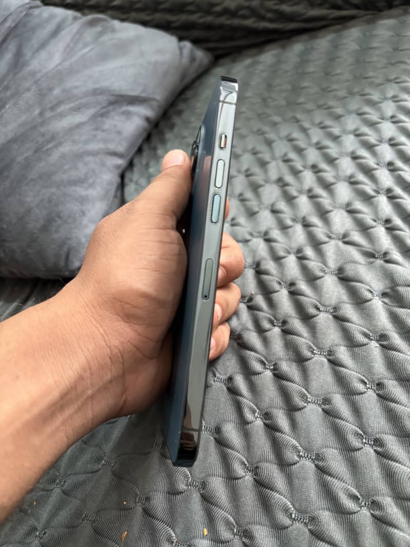 Apple iPhone 12 Pro Max 6
