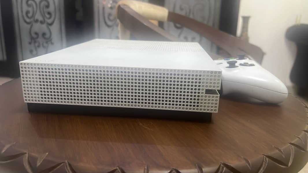 Xbox one s 1tb 2