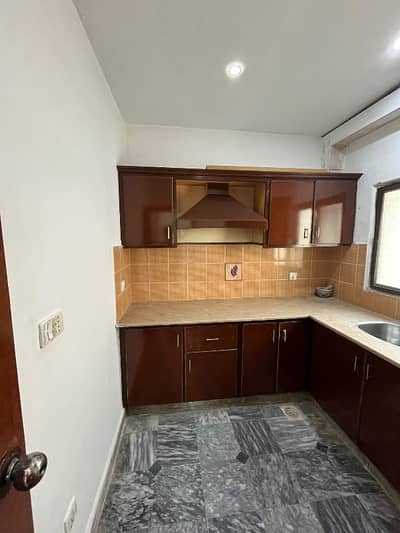 700Sqft 2 BED APARTMENT FOR SALE CBR TOWN BLOCK C | MAIN AVENUE | FAMILY BUILDING