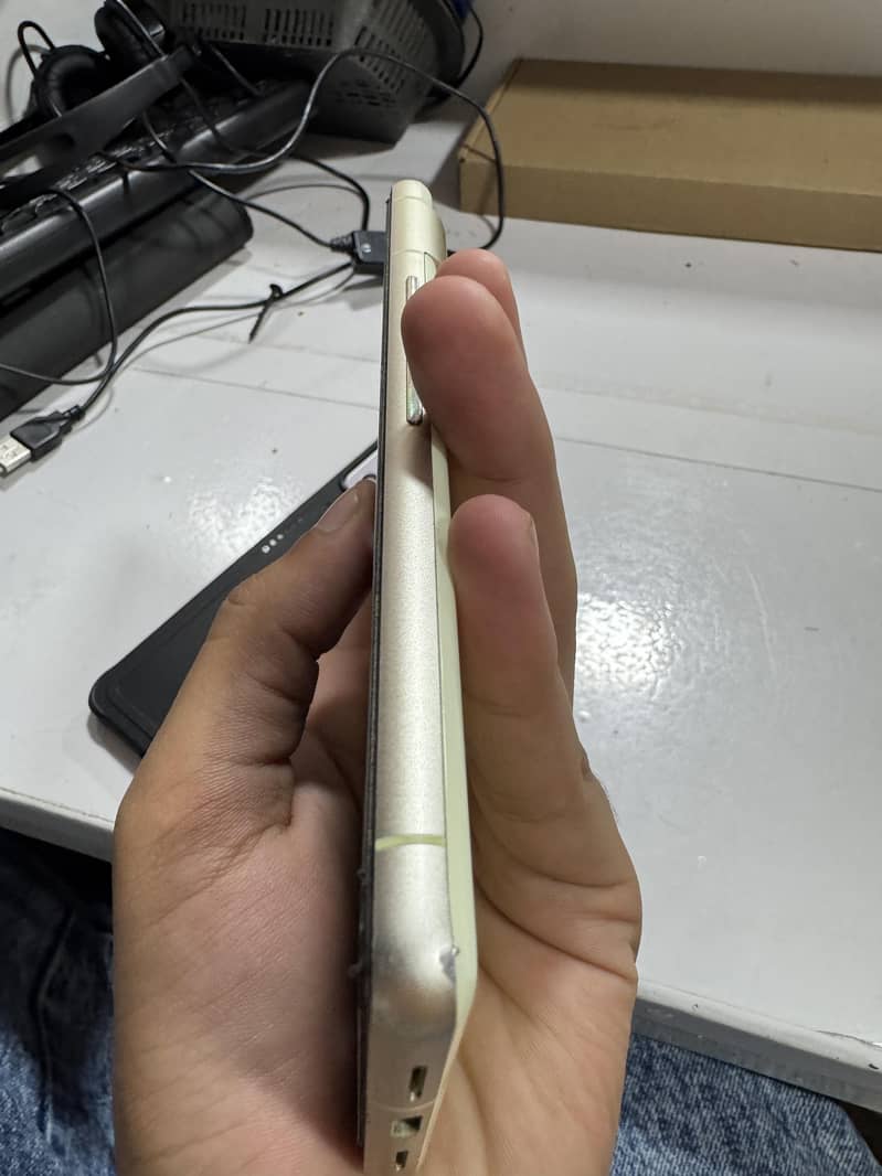 Google Pixel 7 4