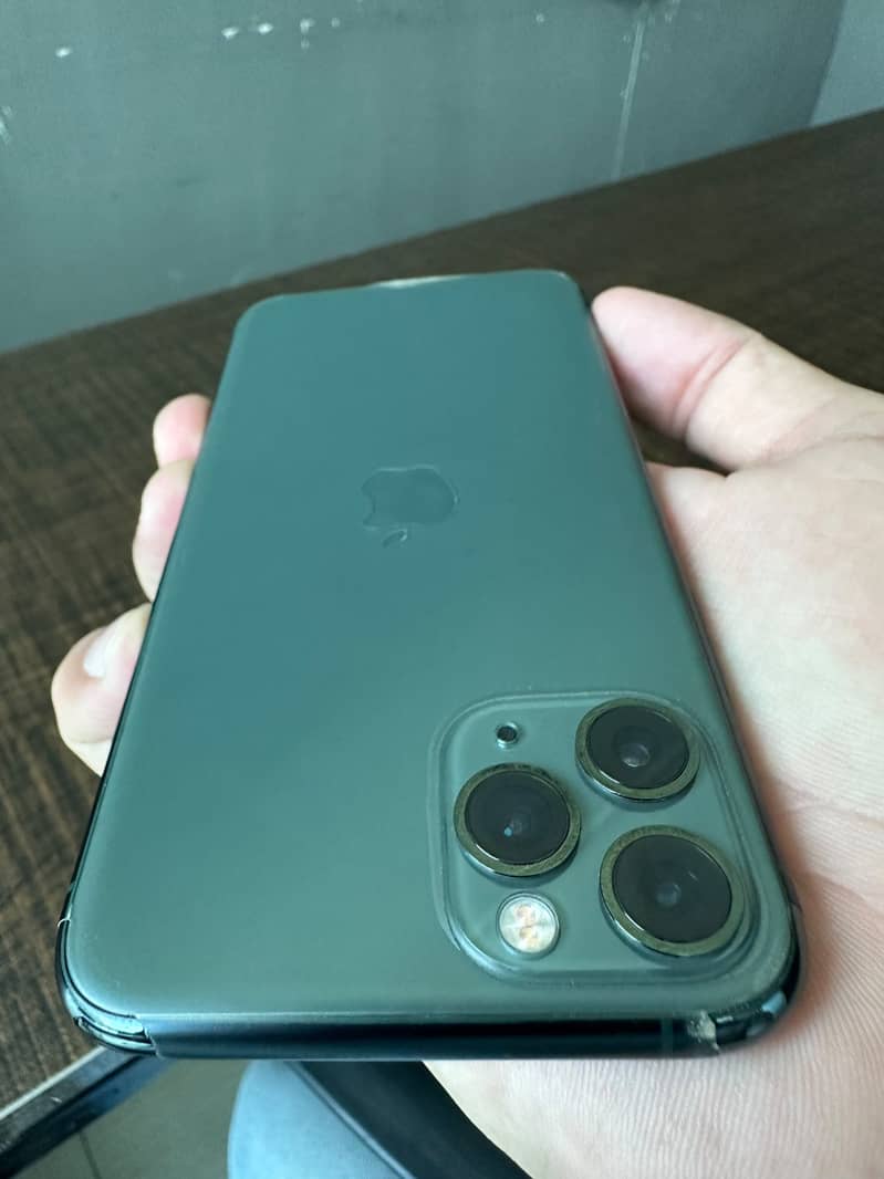 Apple iPhone 11 Pro 7
