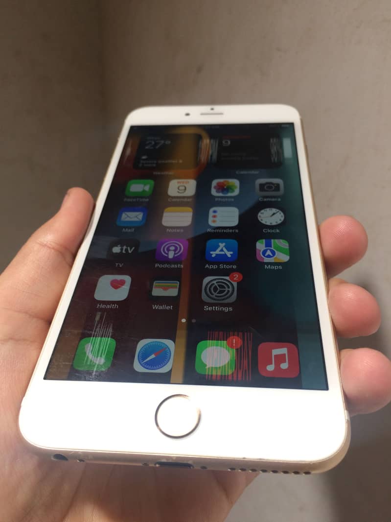 Apple iPhone 6S Plus 4